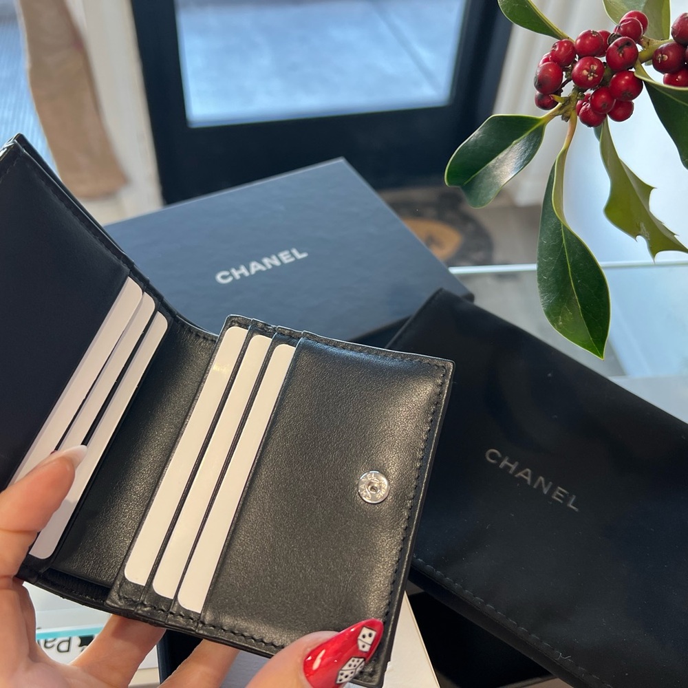 Chanel Small Flap Wallet - Picture 5 of 12
